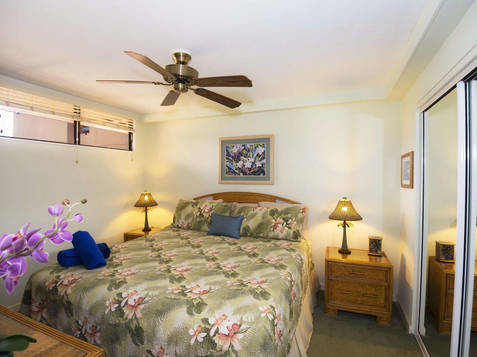 Kahana Villa Lahaina Esterno foto